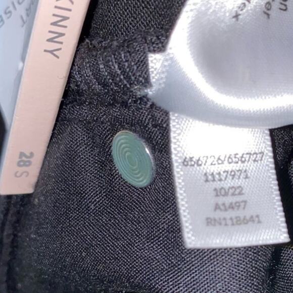 Lane Bryant Signature Fit Sateen Skinny Mid Rise Black Jeans Plus Size 28 NWT - Picture 11 of 16